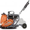 tehokas eteenpäin kulkeva Husqvarna LF 75 LAT asfaltille