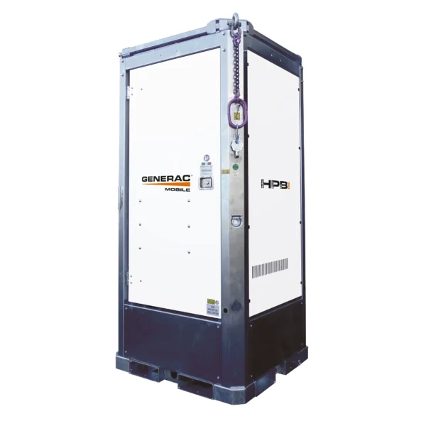 Generac Hydro Power Box (HPB) kuljetusasennossa – kompakti teräskuorinen energiamoduuli trukkitaskuilla ja nostokorvalla, masto laskettuna.
